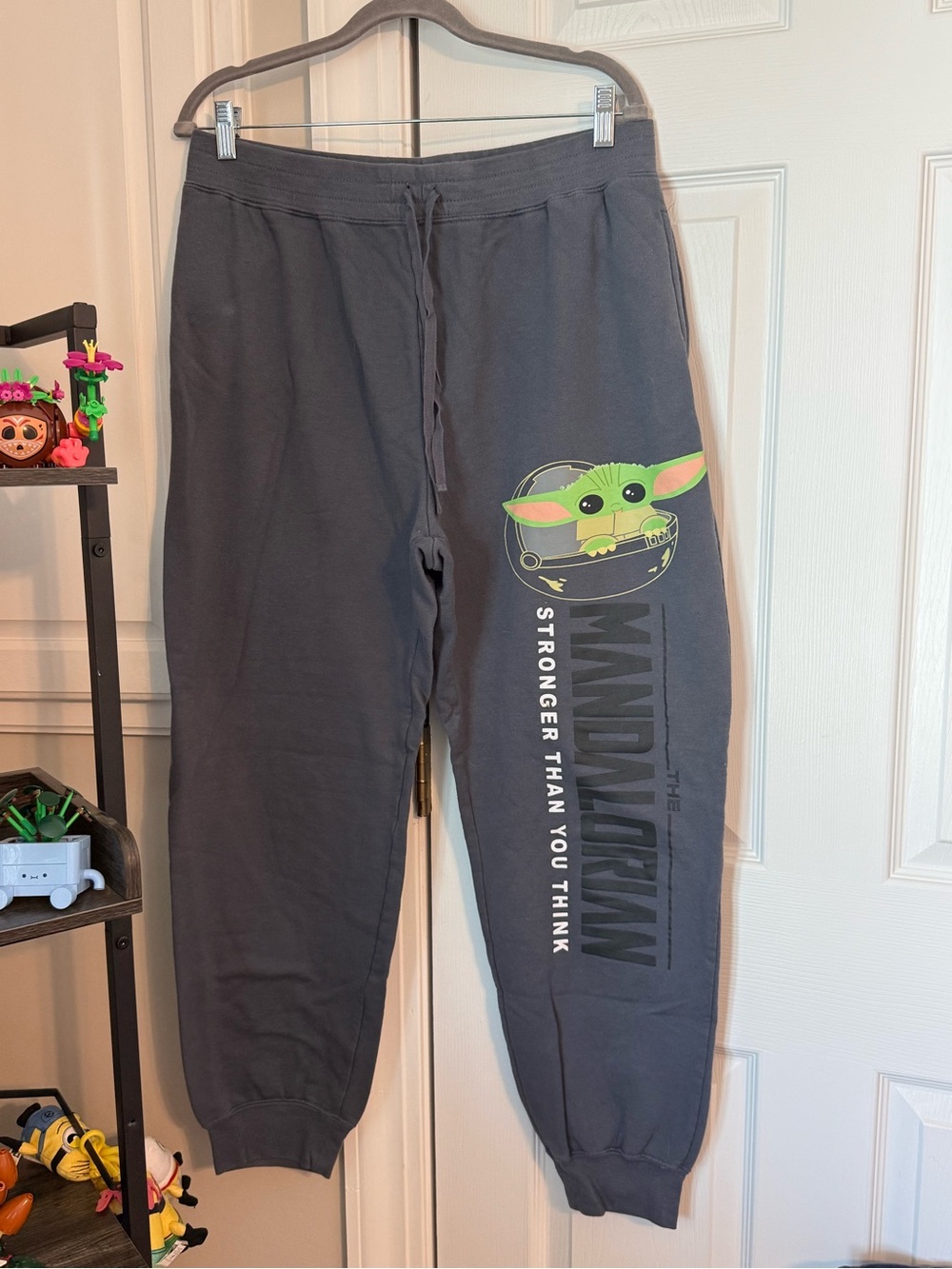 Star Wars The Mandalorian Grogu Jogger Sweatpants XL “Stronger Than You Think”